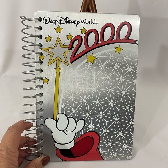 Walt Disney World Y2 Collector Spiral Notebook - Picture 1 of 3